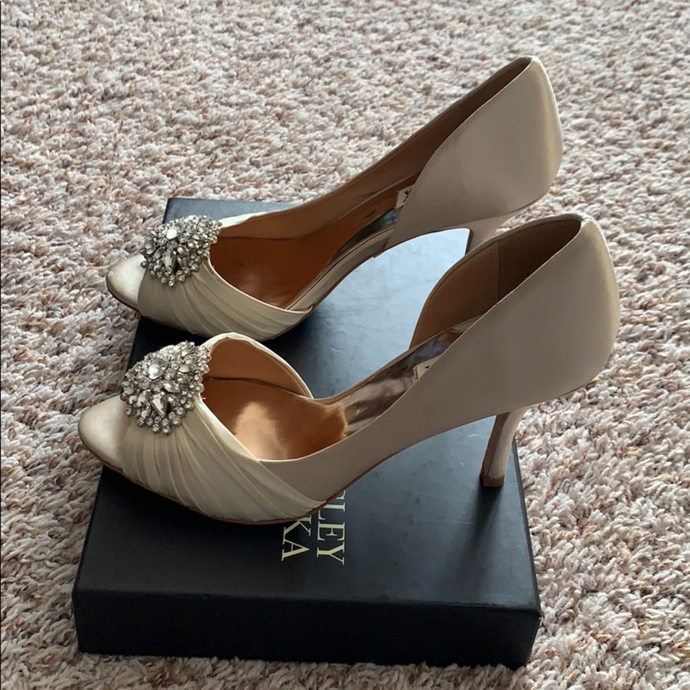Badgley Mischka Pearson Pumps, sz 8 1/2 - Picture 4 of 8